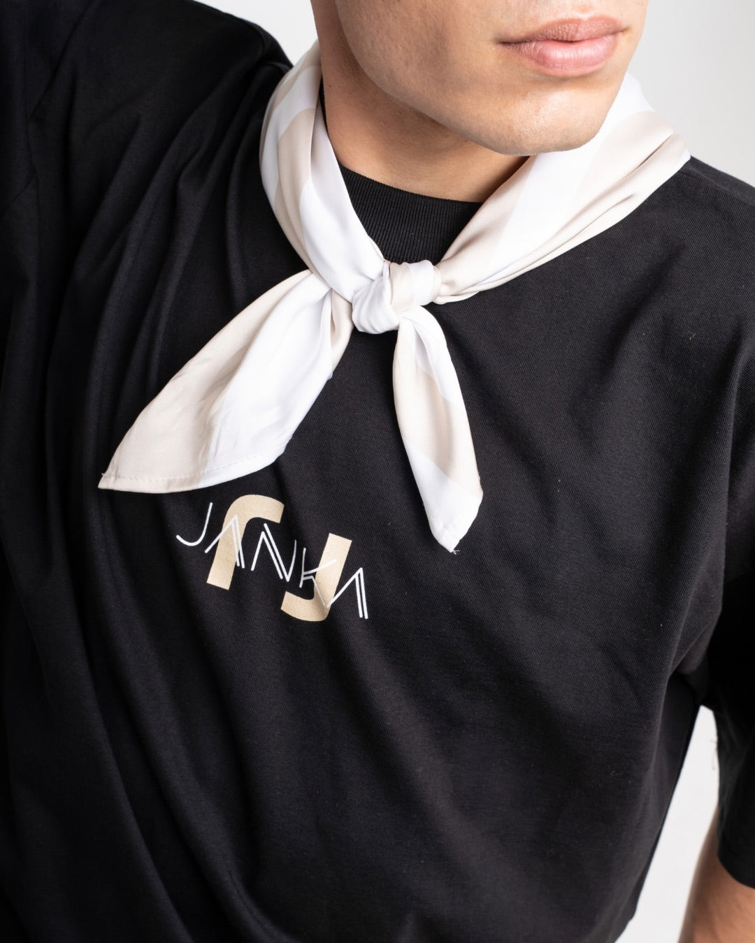 BEIGE JANKA SCARF
