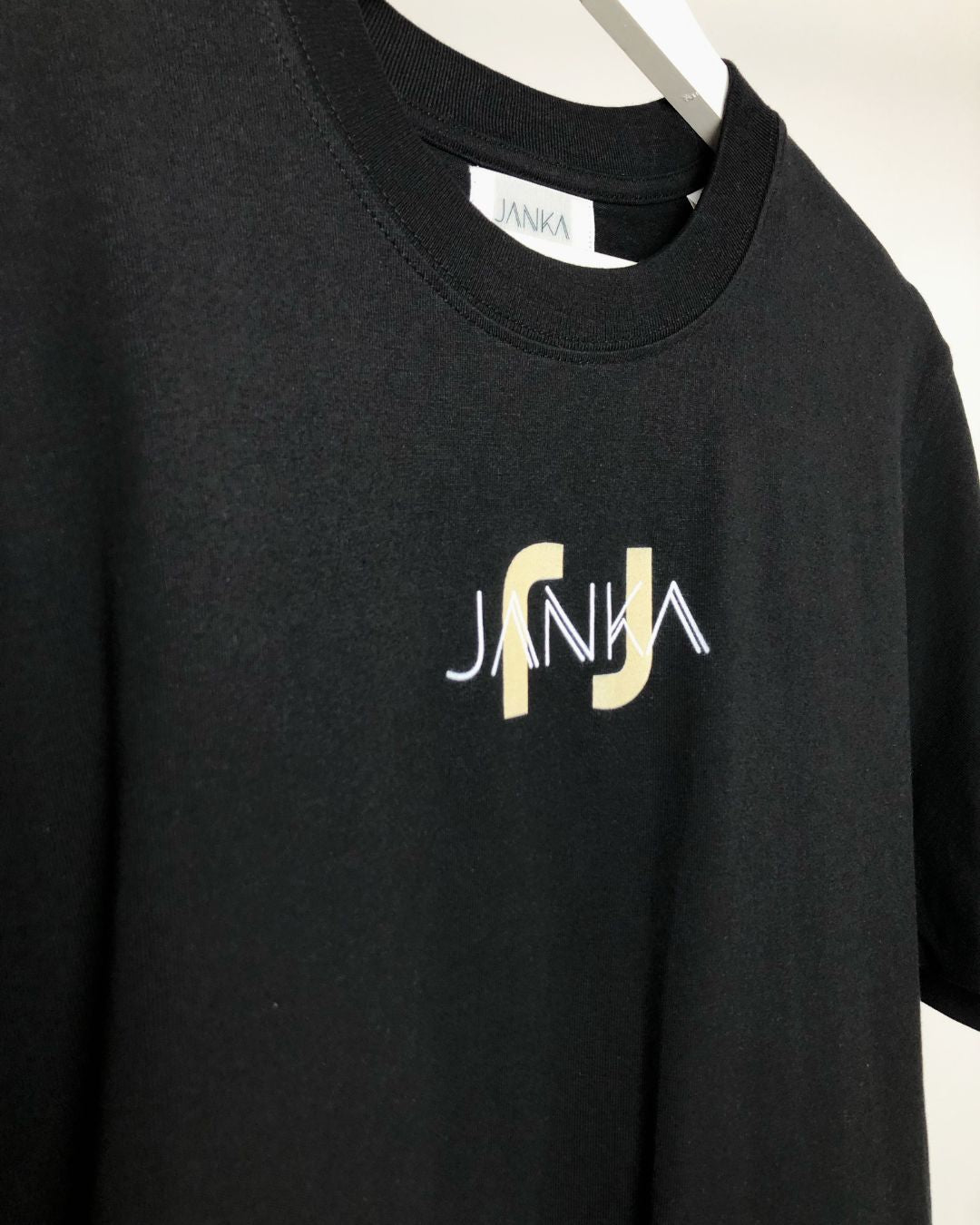 BLACK BASIC T-SHIRT