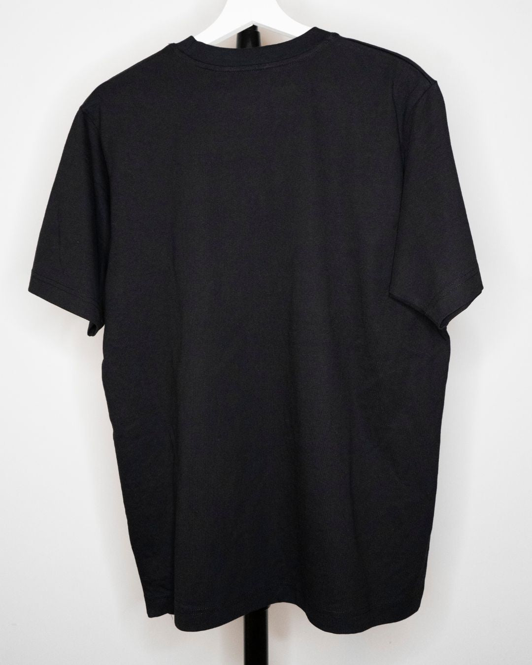 BLACK BASIC T-SHIRT