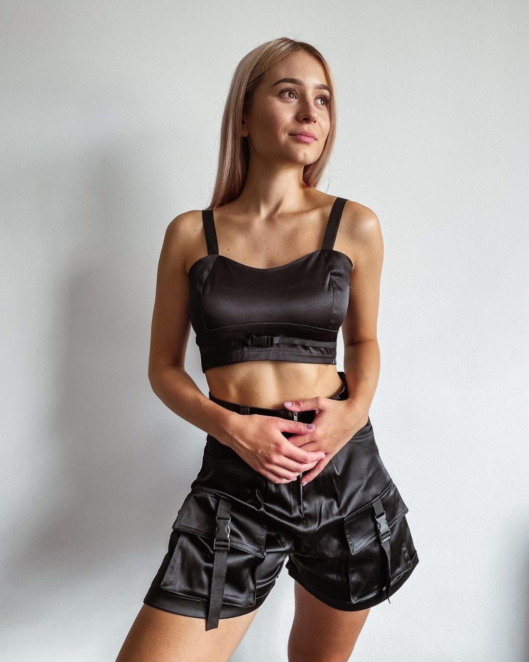 LARA SHORTS