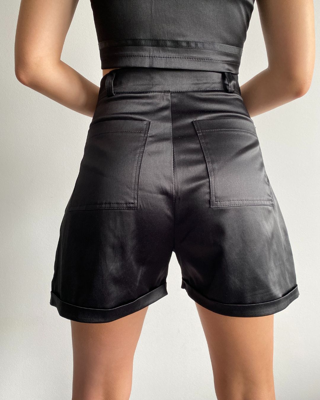 LARA SHORTS