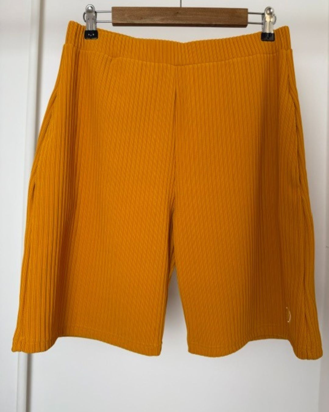 MUSTARD MEN'S SHORTS