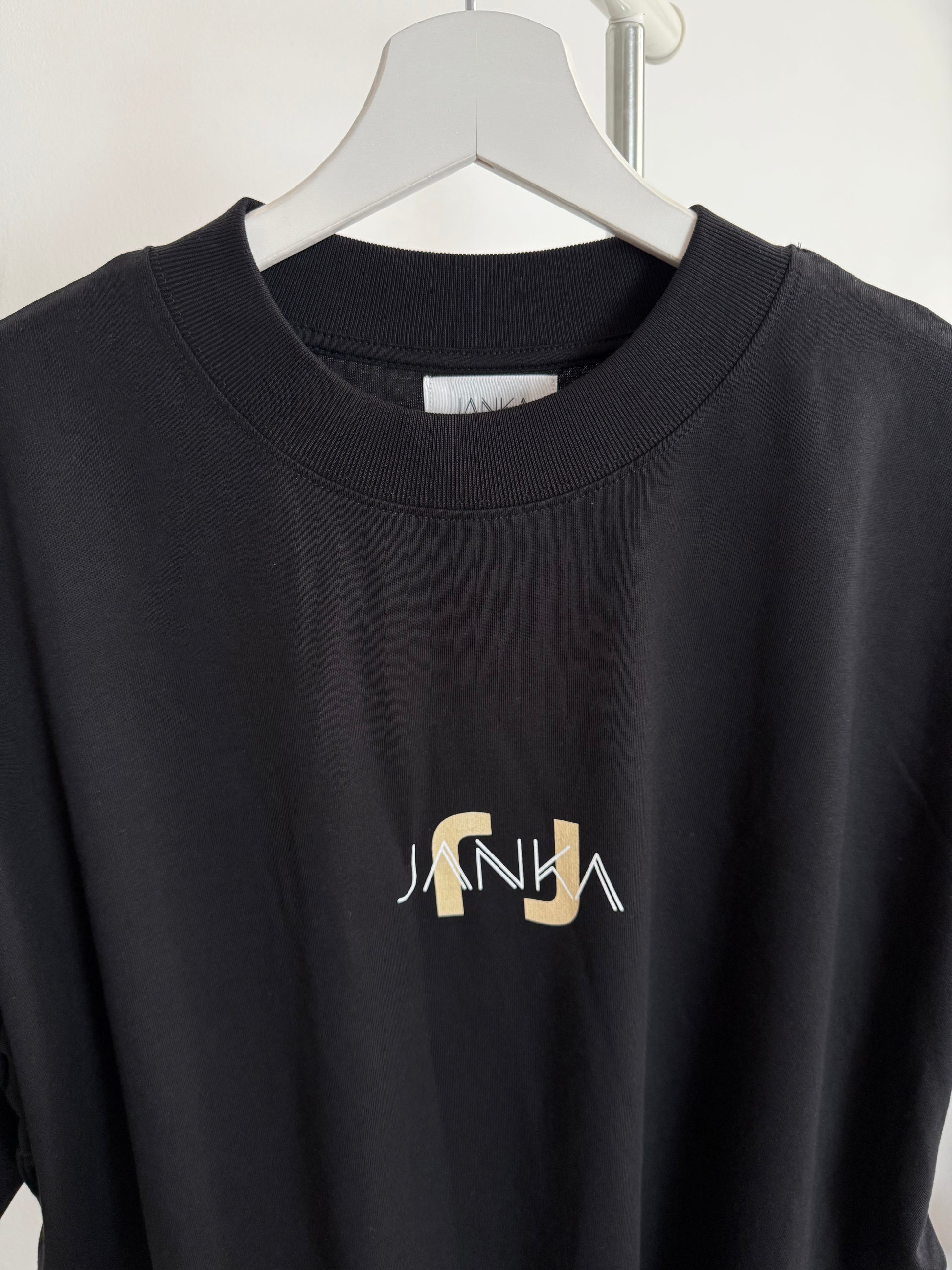 MEN's BLACK BASIC T-SHIRT