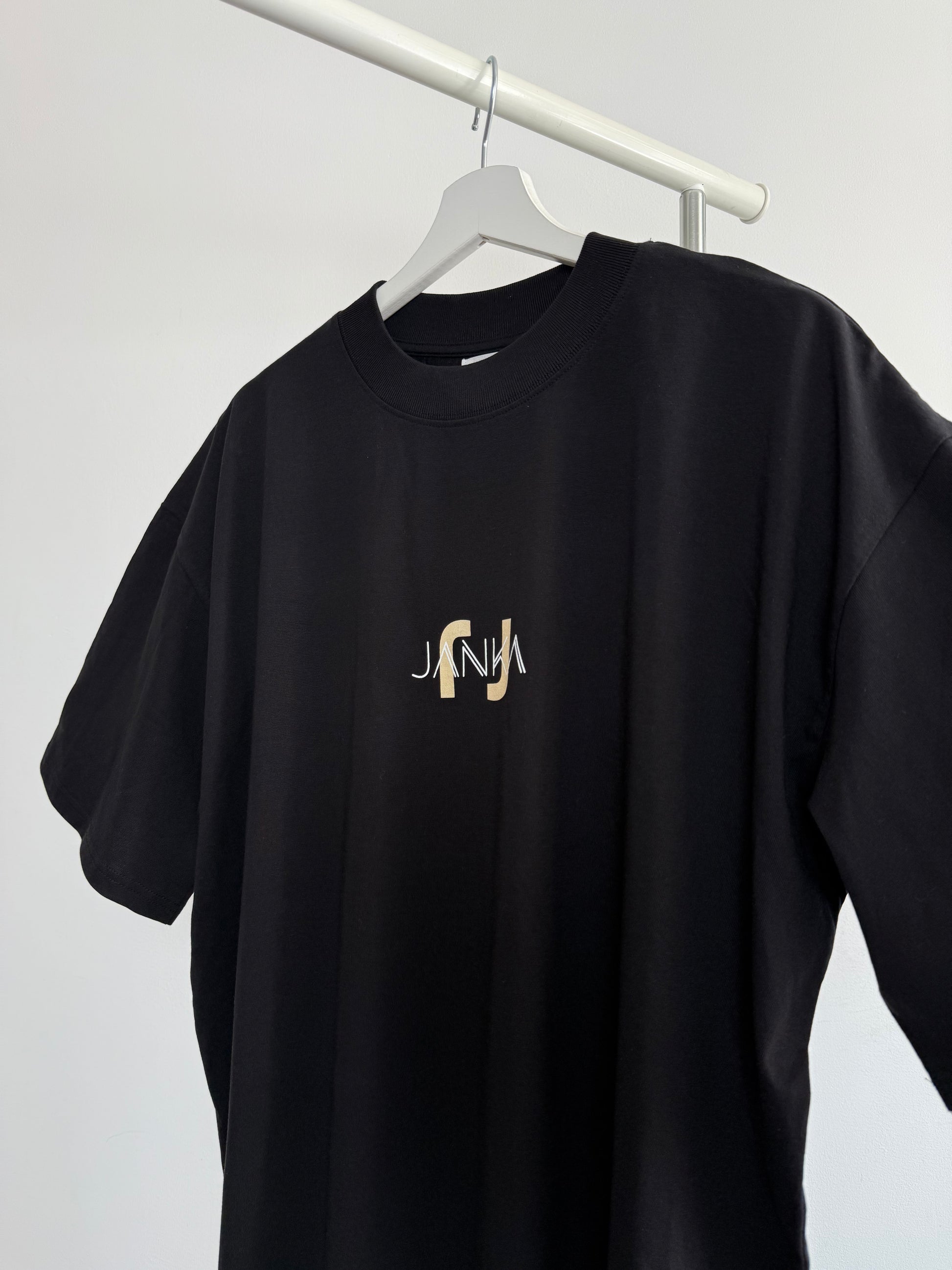 MEN's BLACK BASIC T-SHIRT