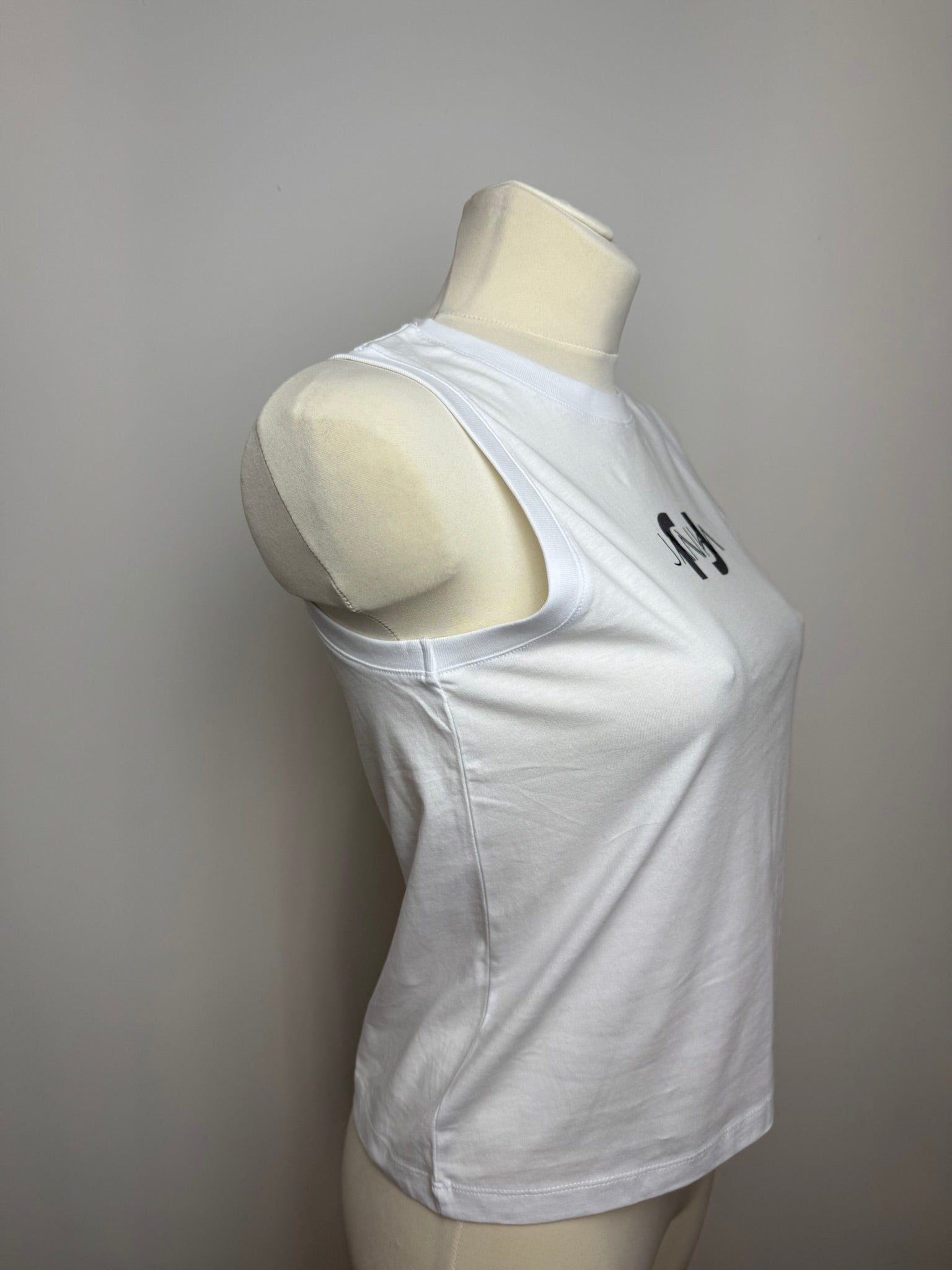 WHITE BASIC TANK TOP