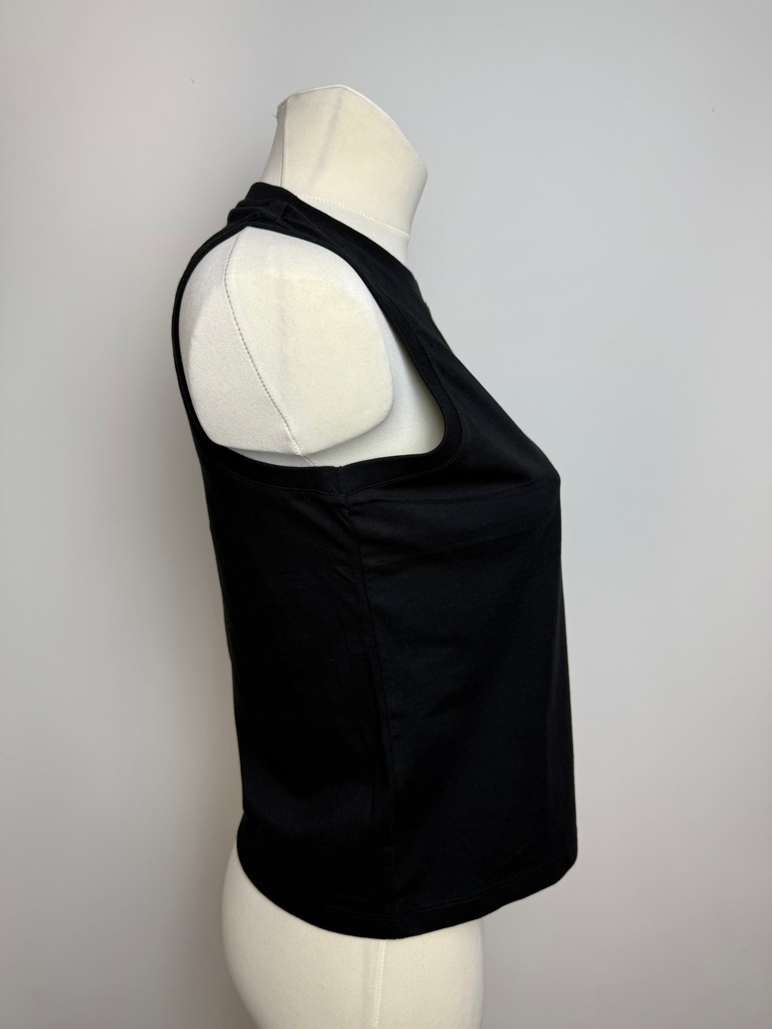 BLACK BASIC TANK TOP