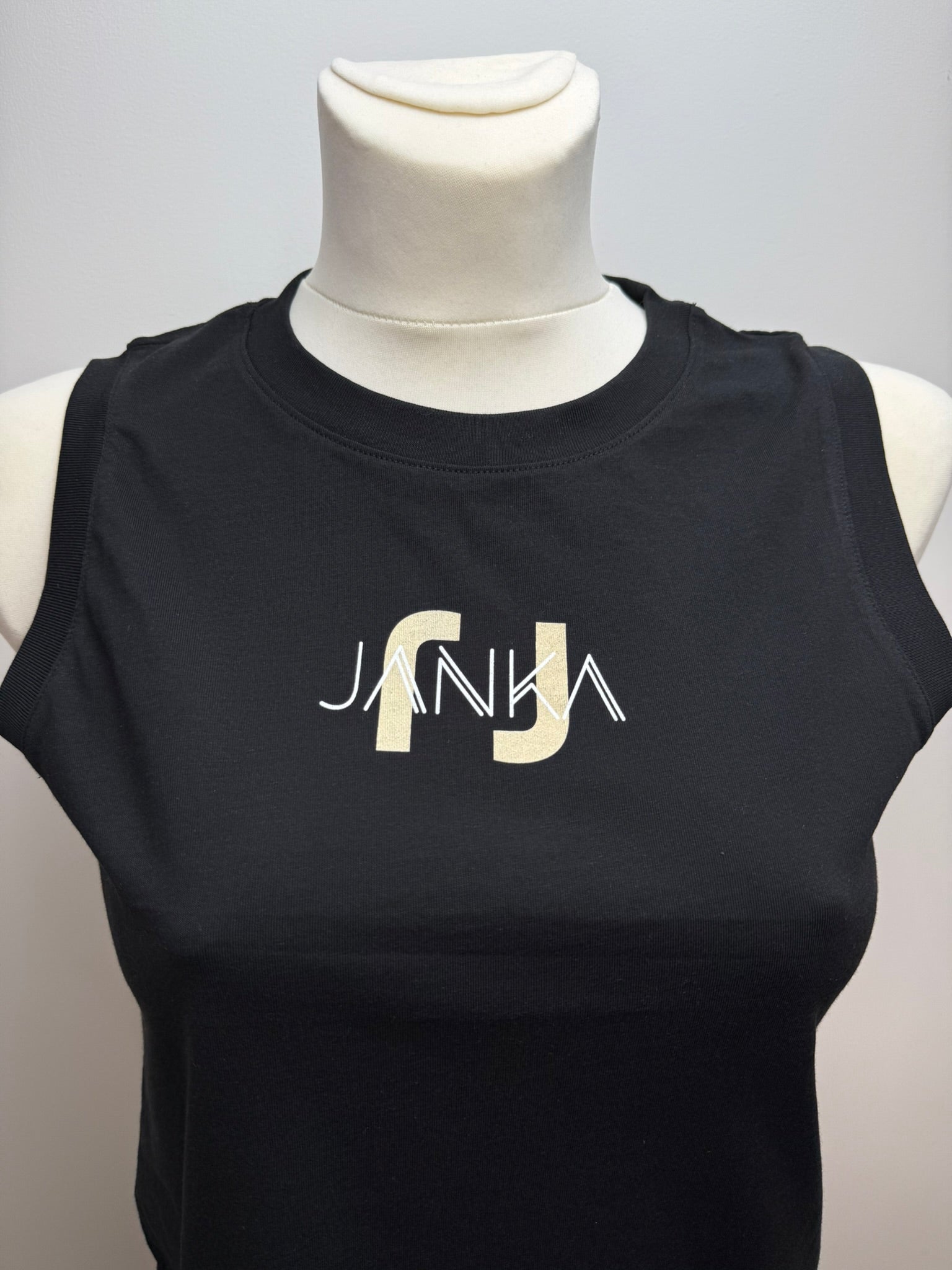 BLACK BASIC TANK TOP