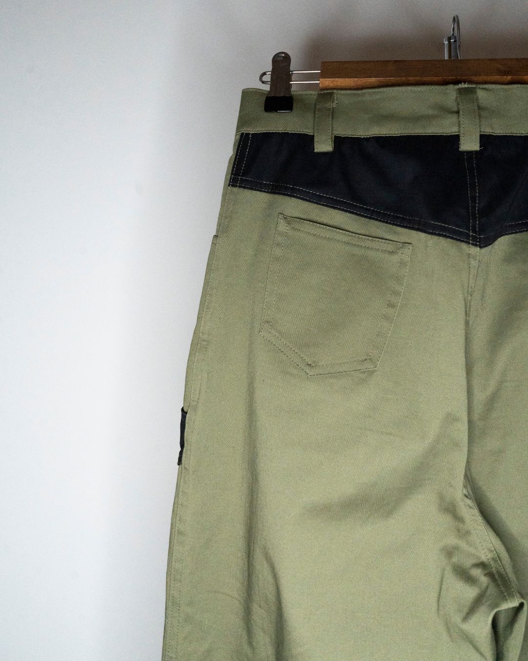 WKT - WOMEN's KHAKI TROUSERS