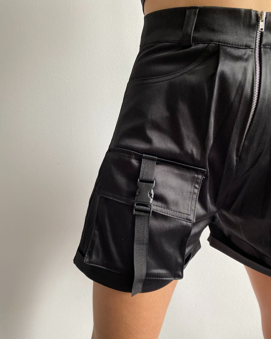 LARA SHORTS